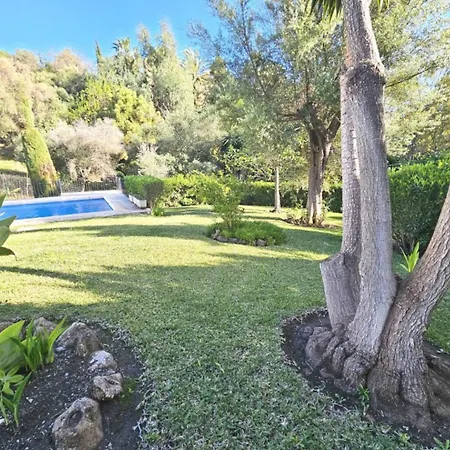 Pass The Keys Con Piscina En Marbella